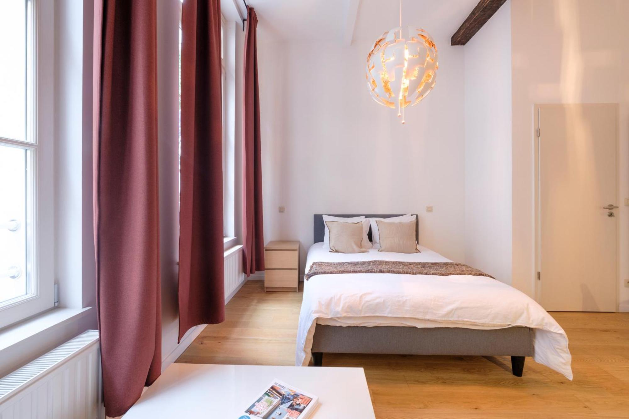 Apartamento The Doms Flats Bruselas Exterior foto